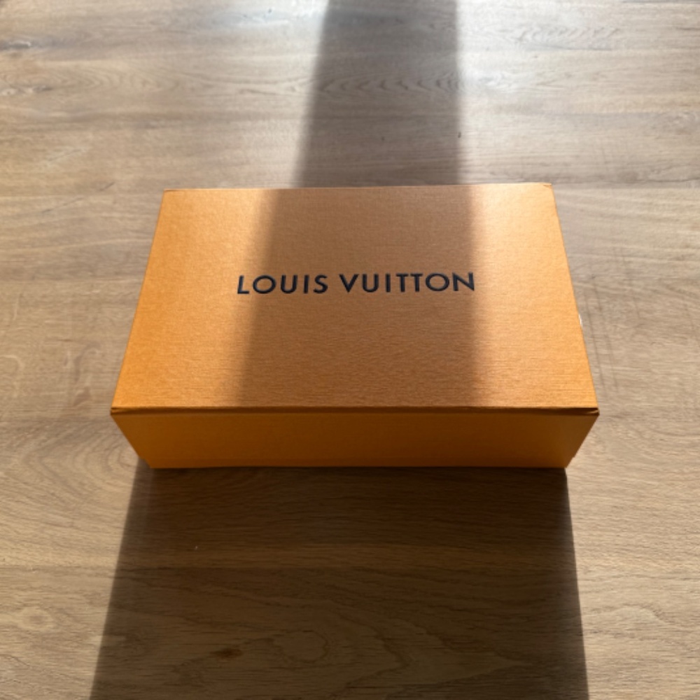 Louis Vuitton Black Empreinte Petit Sac Plat - Picture 6 of 9